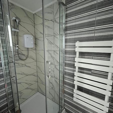 Ferienwohnung * Quest Fulfiller * Southampton Exterior foto