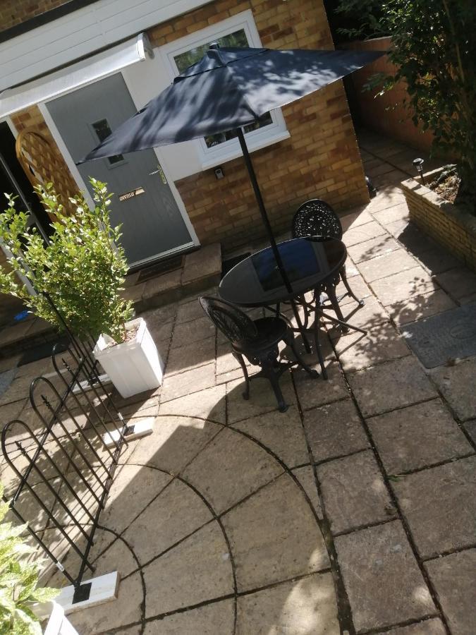 Ferienwohnung * Quest Fulfiller * Southampton Exterior foto