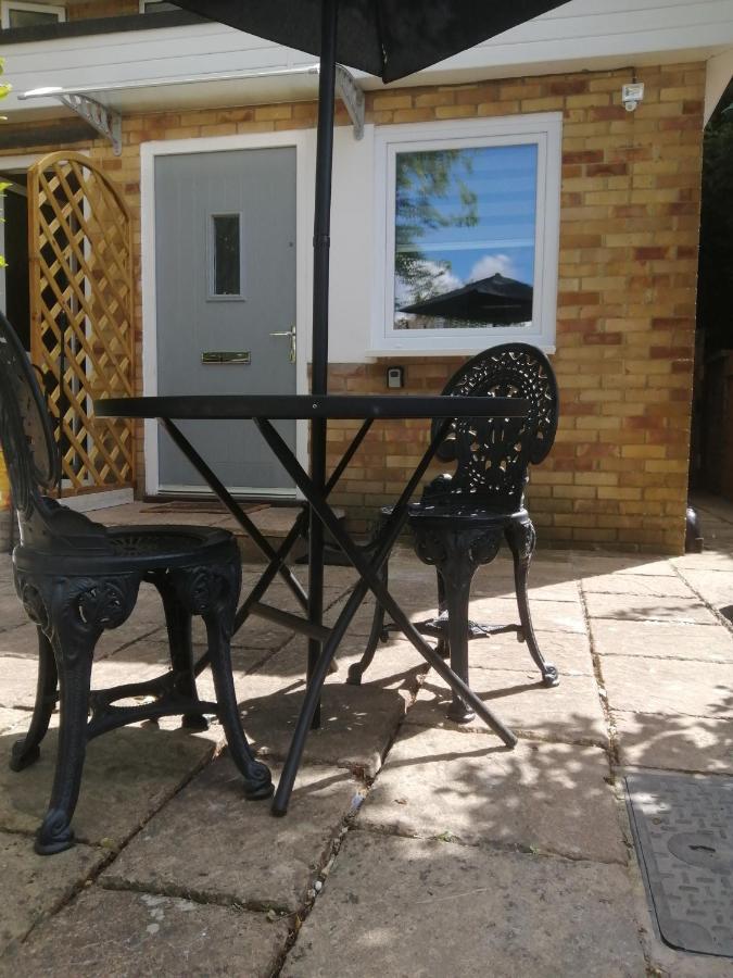 Ferienwohnung * Quest Fulfiller * Southampton Exterior foto