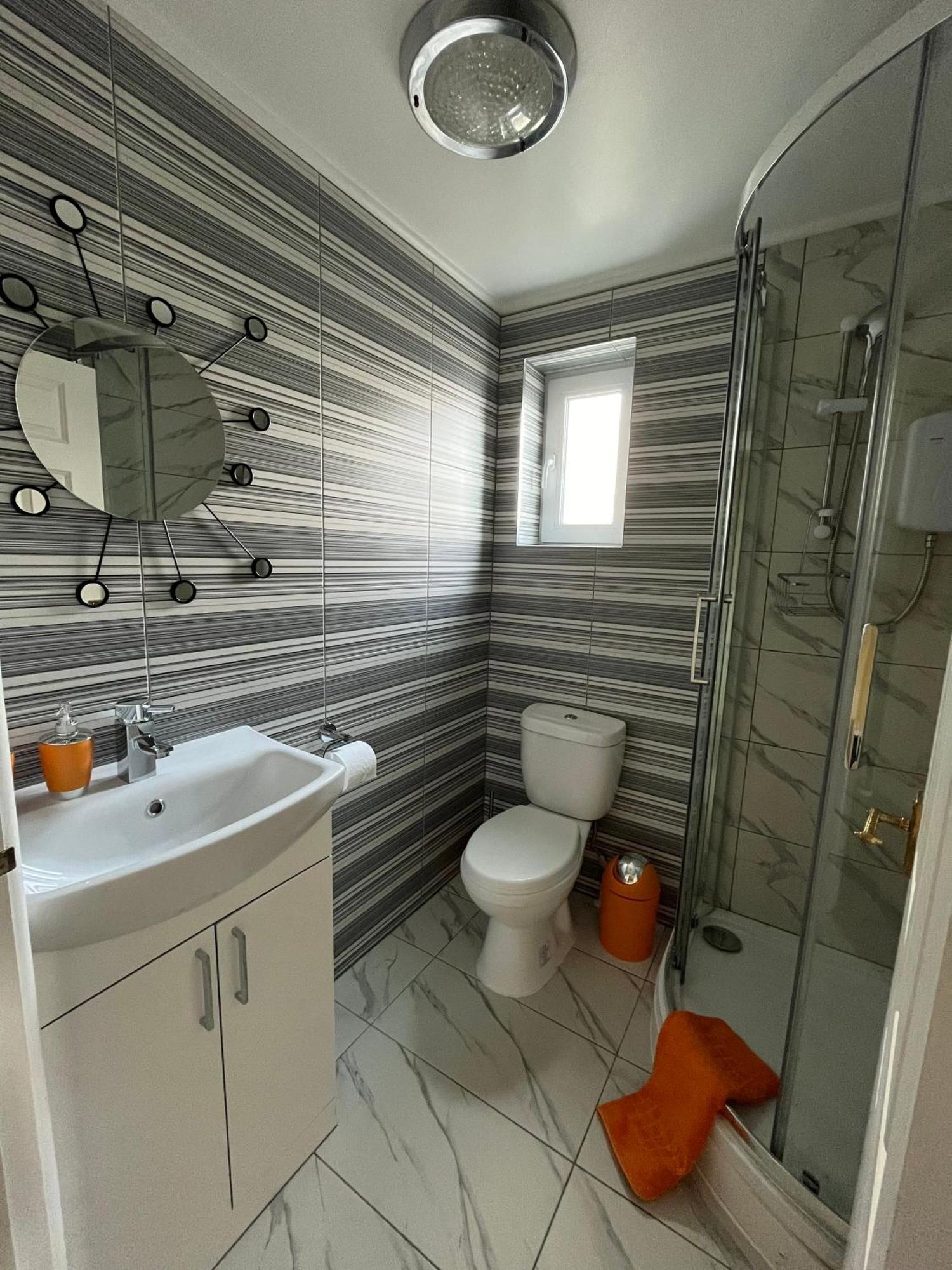Ferienwohnung * Quest Fulfiller * Southampton Exterior foto